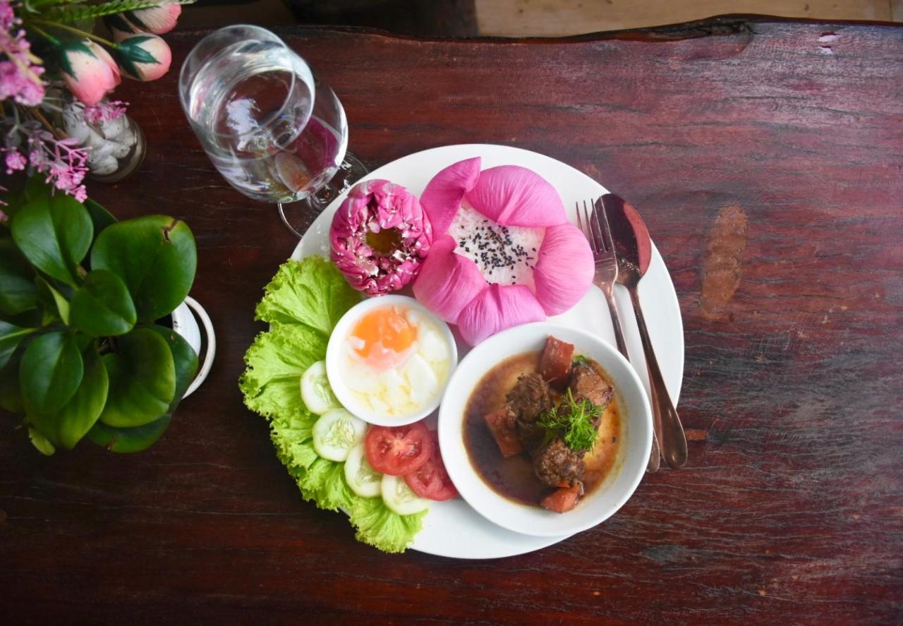 Ban Rai Jai Chaem - Spa Cafe & Homestay Exterior foto